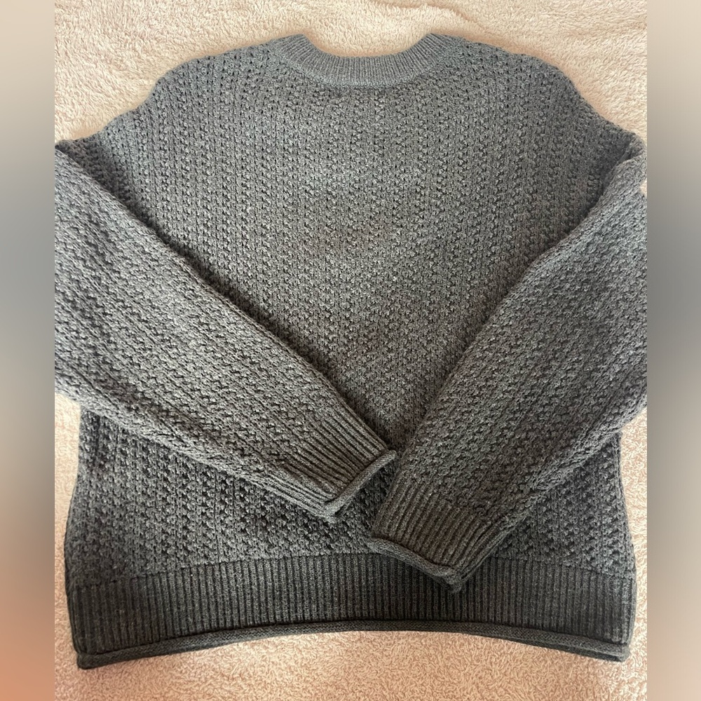 Universal threads sweater - Picture 2 of 3